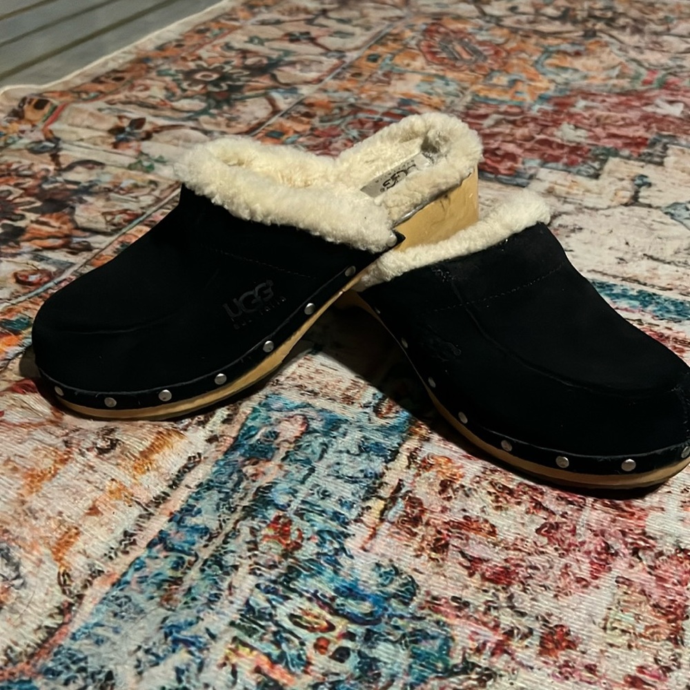 UGG Australia Kalie Clogs, Black, Size 8, EUC
